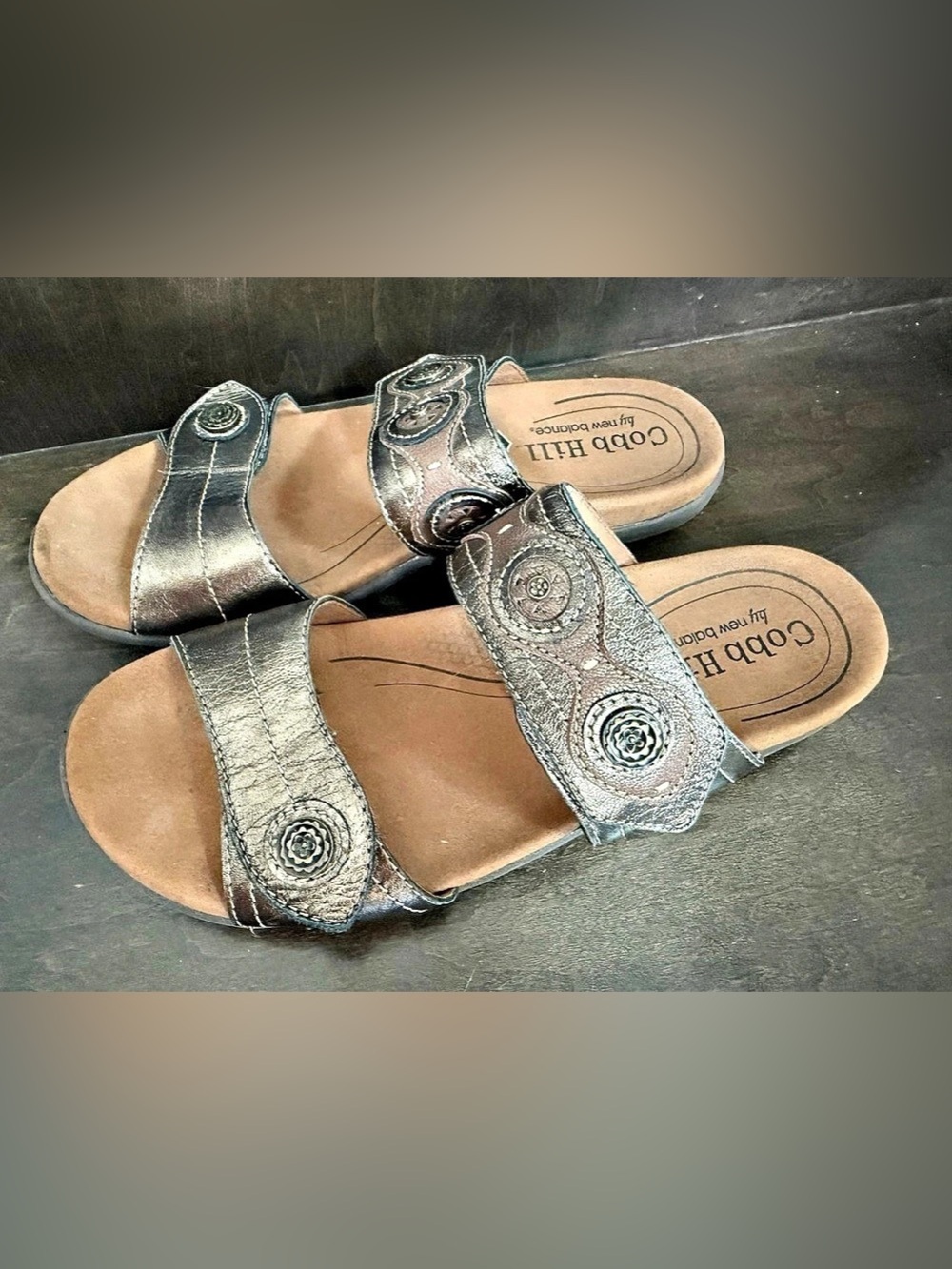 Cobb Hill by New Balance RevLite Pewter Metallic Leather Slide Sandals 9M CBP06P